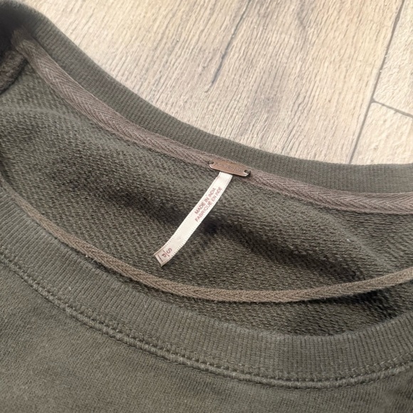 Free People Green Sweater with Ribbed Knit Small - Picture 2 of 3